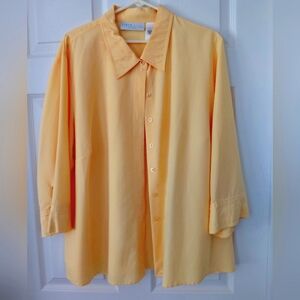 First Issue   A Liz Claiborn Company Casual Button Down Blouse